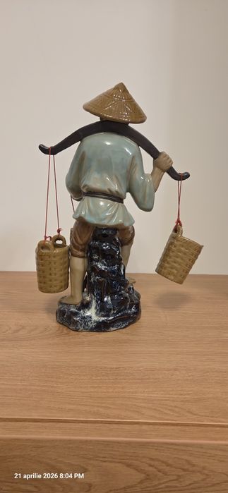 Bibelou chinezesc  cu o vechime de 40 ani