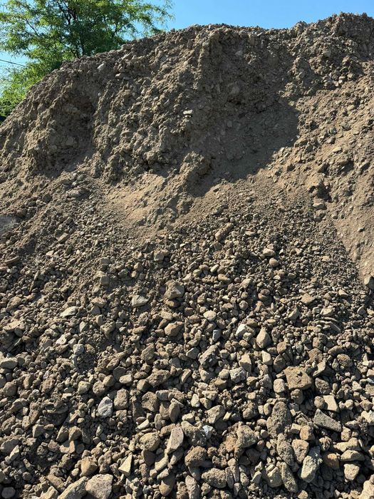 Pamant negru vegetal si Balast și Chisai cea mai buna calitate