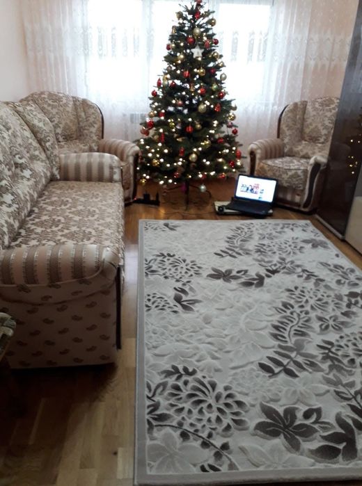 Canapea extensibila 3 locuri