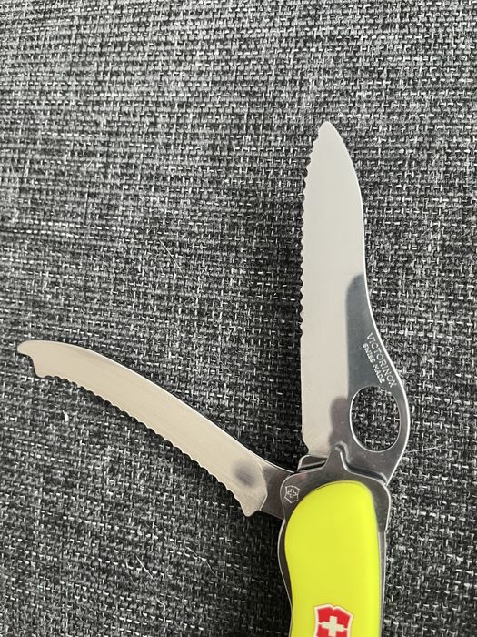 Швейцарски Джобен Нож Victorinox Rescue Tool