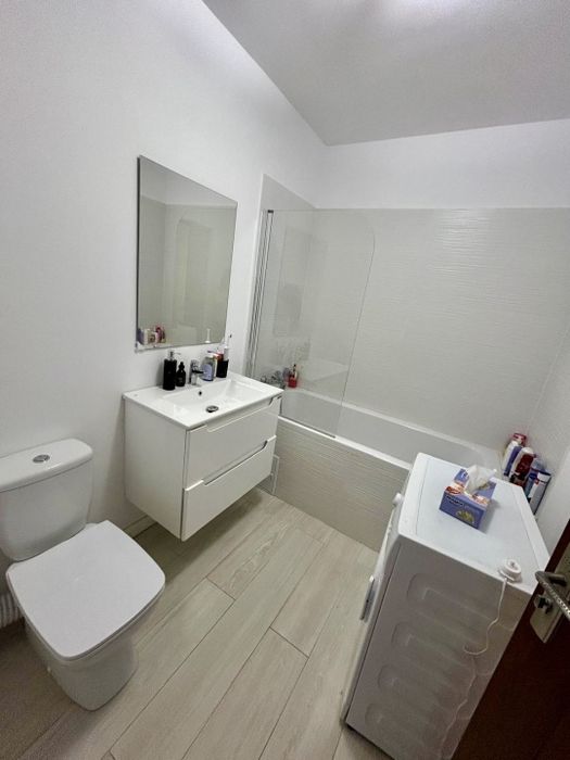 Persoana fizica vând apartament cu doua camere