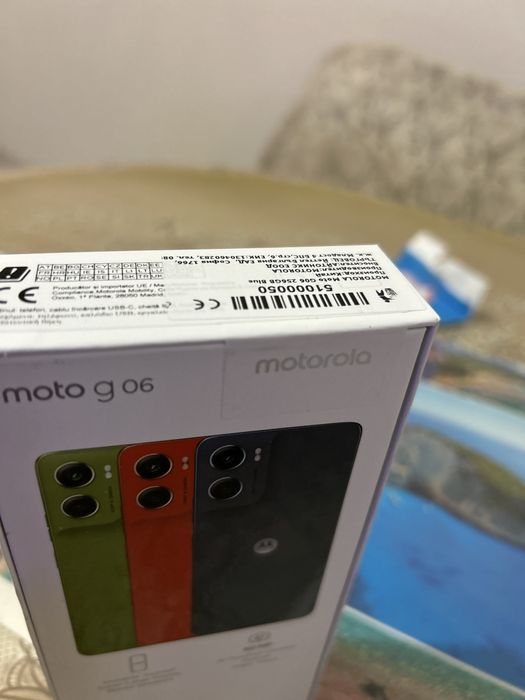 ЧИСТО НОВ, НЕРАЗОПАКОВАН смартфон Motorola Moto G06 (4GB / 256GB, Pantone Tapestry Blue) – 2 години гаранция