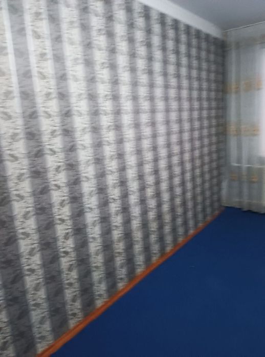 Восход Бозор олдида 2 хоналик квартира ижарага берилади