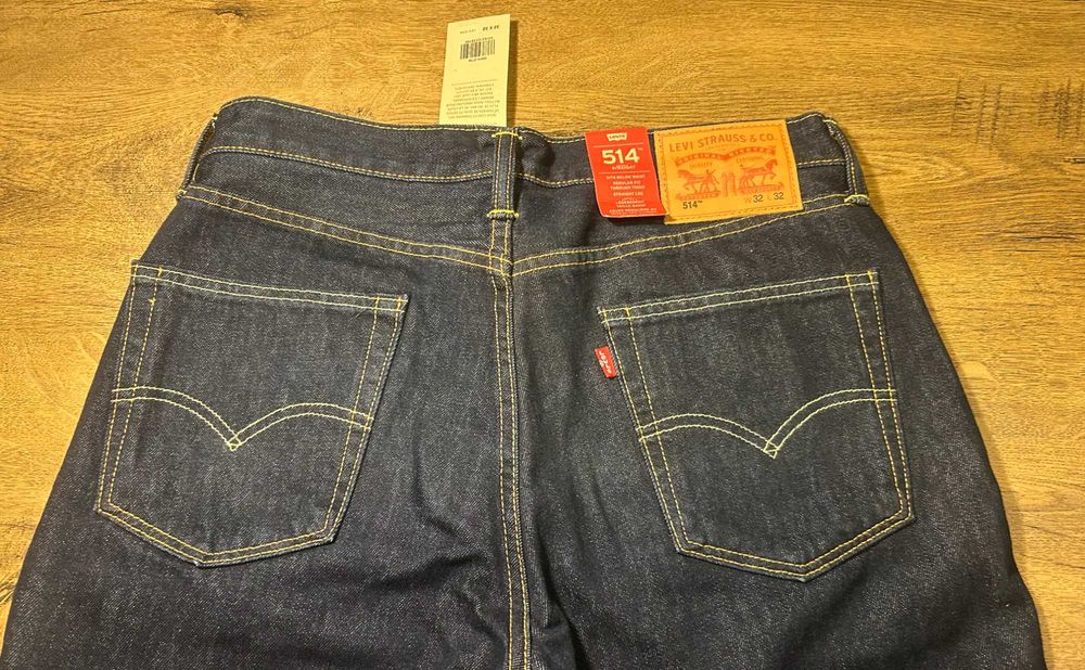 Чисто нови, оригинални дънки Levi's 514