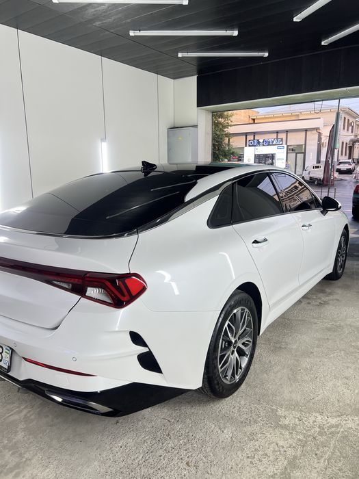Kia K5 2022 yil