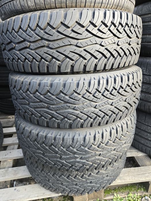 4бр. 215 65 16 Continental всесезонни.