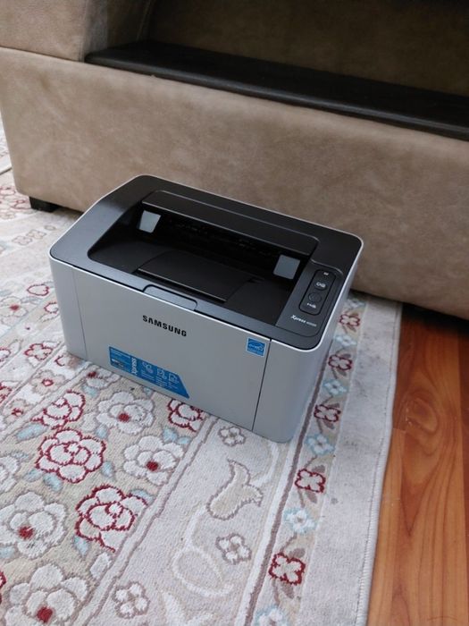 SAMSUNG Xpress M2020
принтер