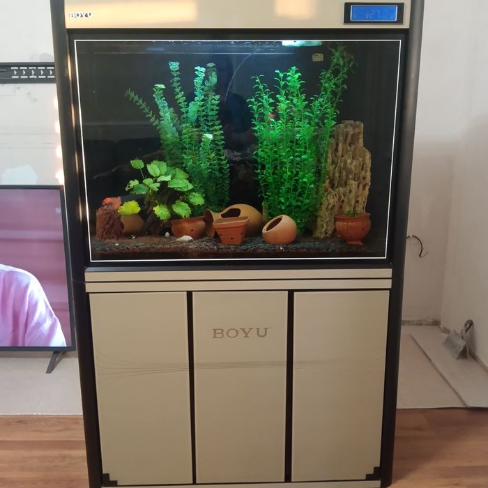 Срочно!!! Продам аквариум.