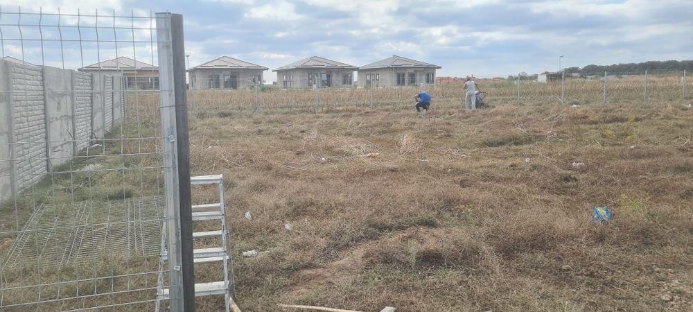2 loturi de 400 m teren intravilan Sabareni