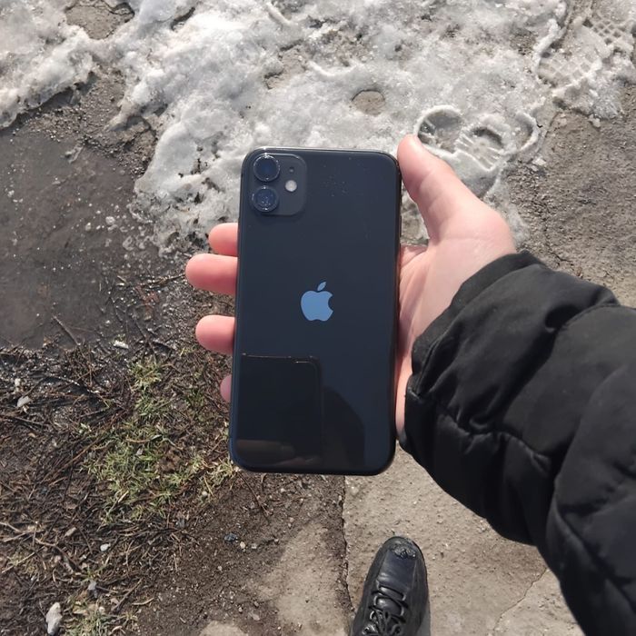 Айфон 11 обменяю