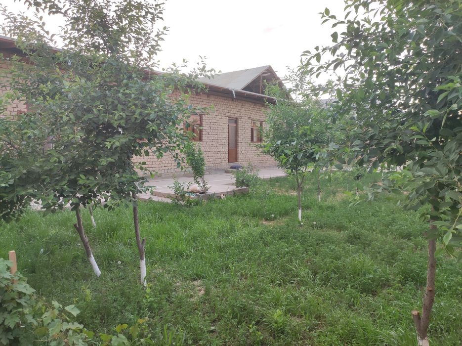 Янги курилган ховли жой сотилади
