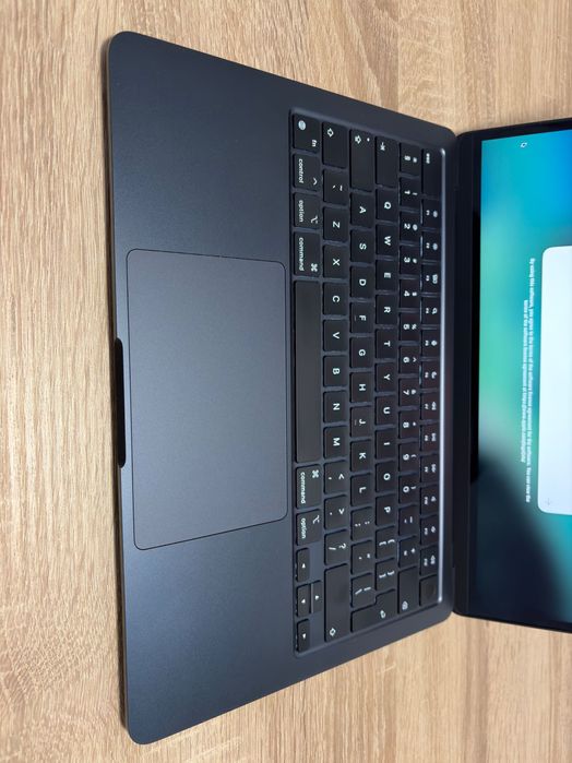 MacBook Air (13-инчов) M2 чип 8RAM/256 GB Midnight