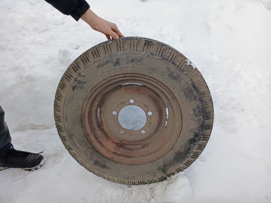 Продам колеса на трактор (Т-16; Т-25)