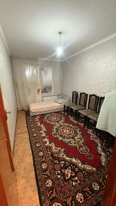 3-21/2-2 кв 3 бөлме дүниесімен жалға беріледі.