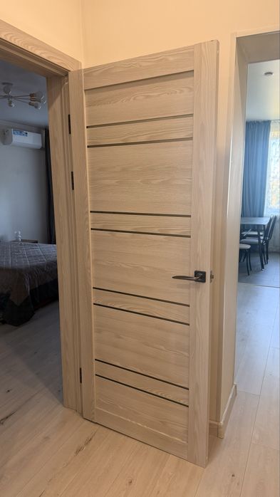 Межкомнатные двери 3 штуки