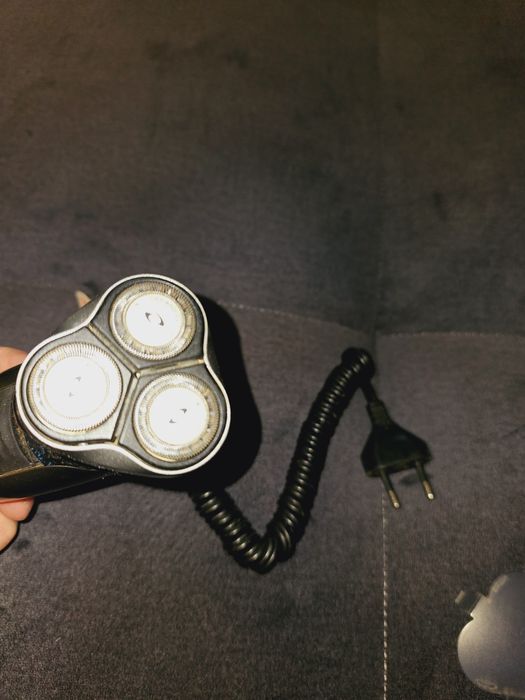 Aparat de ras Philips putin folosit