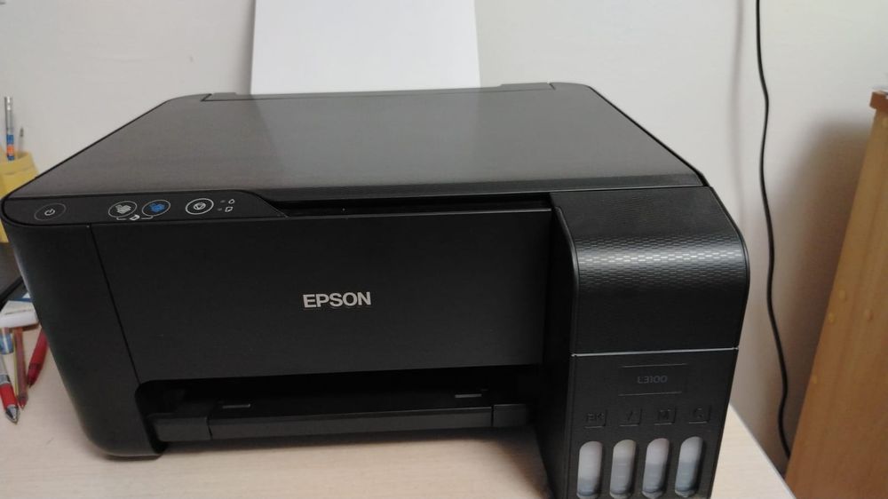 Продам цветной принтер Epson 3100, чернобелый принтер brother