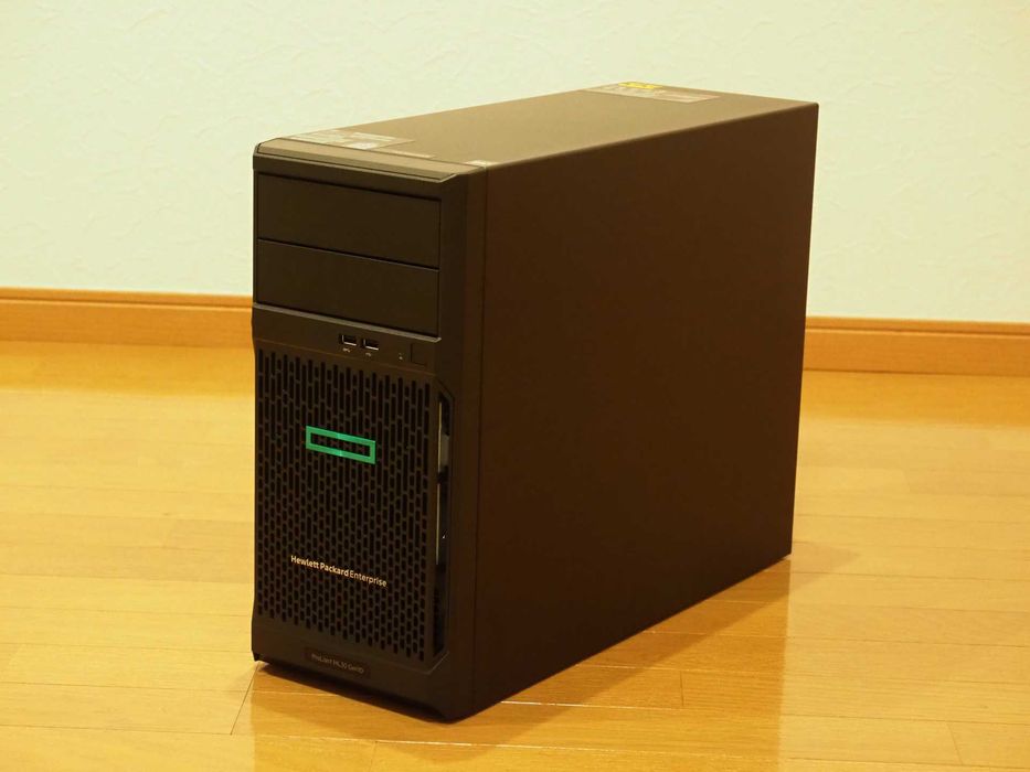 HPE ProLiant ML30 Gen10 Server Xeon E-2234 3.6 GHz 4 Cores 8 Threads 16GB Ddr4 ECC 1TB HDD 4 X Slot 2,5"/ 3,5" Hdd/ SSD + 2 X Caddy