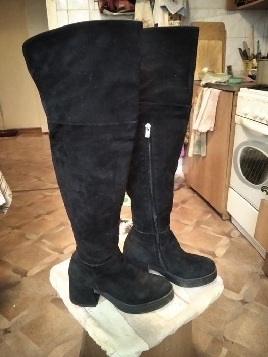 Продам ботфорты женские