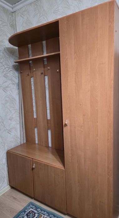 Продам шкаф для прихожей