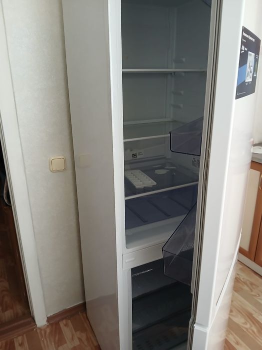 Продам холодильник Беко 35000