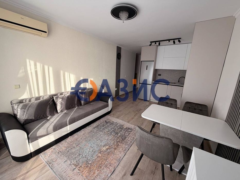Продава се Двустаен апартамент в Свети Влас - 62 кв.м за 979 €/кв.м - Снимка #3
