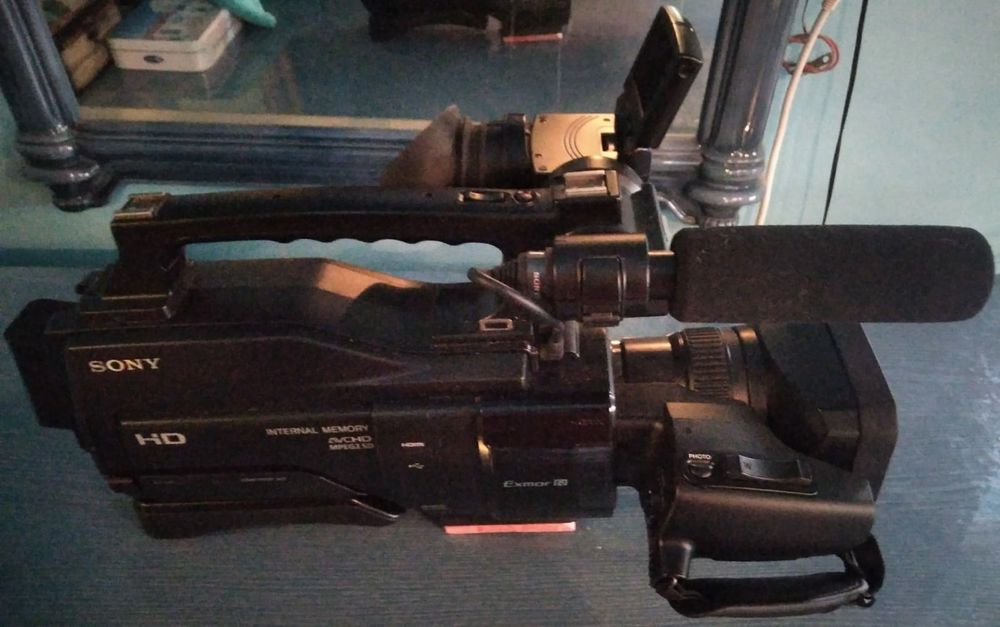 Camera video profesionala SONY
