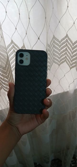 Iphone 12 ideal.