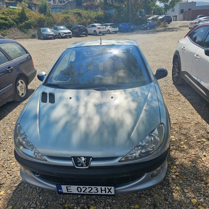 Автомобил  Peugeot 206