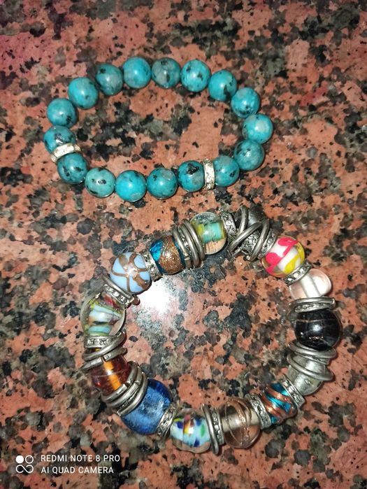 Две гривни за 10 лв двете