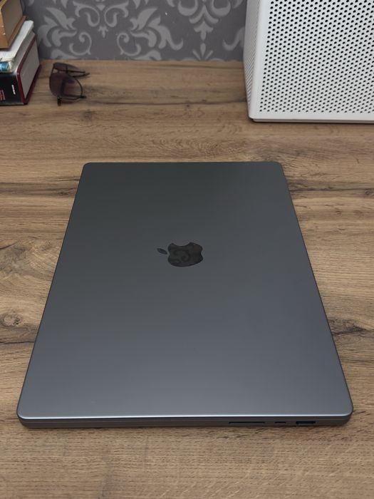 MacBook Pro 16 M2 Pro, 16/512 ГБ, 2023