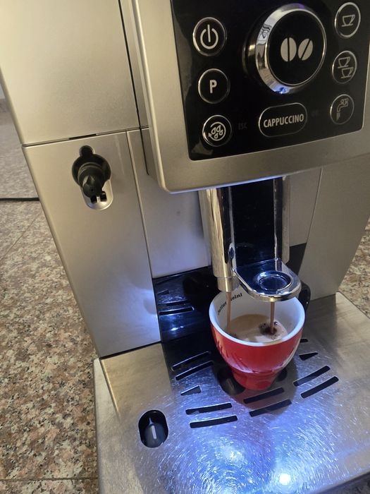 Кафемашина Delonghi capuchino