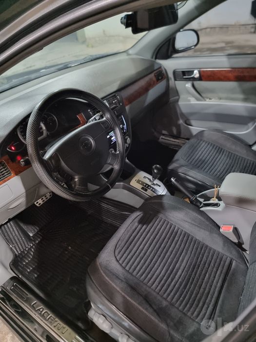 Sotiladi Lacetti 1.8 AT