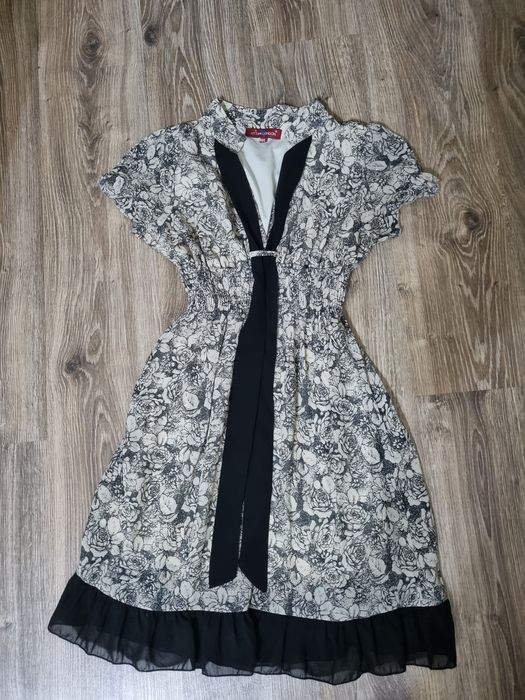 Продаю платья и блузки