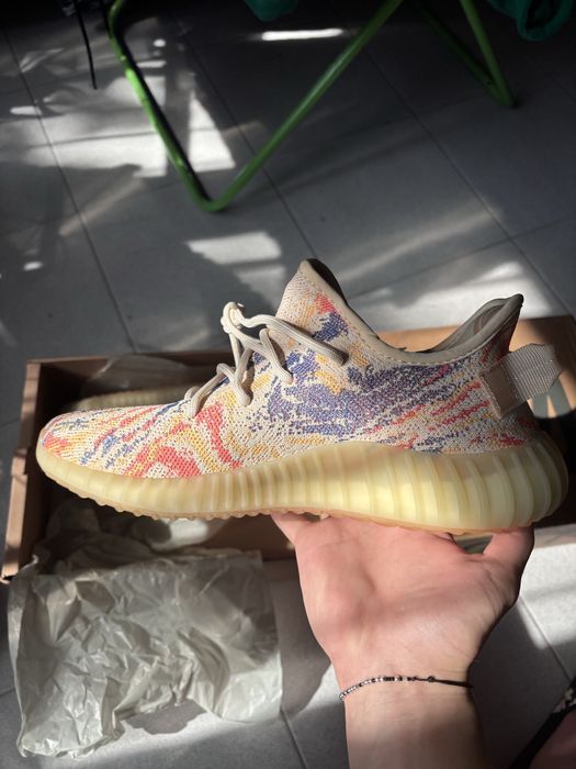 yezzy 350 v2