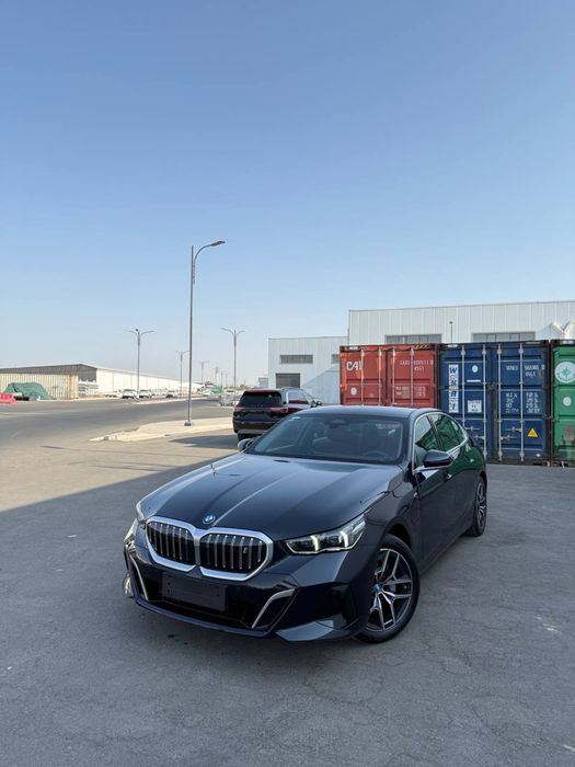 BMW i5 35 L 2024 yil