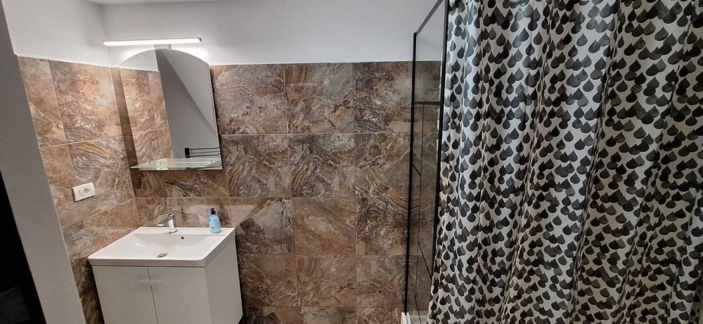 Cazare regim hotelier muncitori, termen lung, com Hemeius, loc. Bacau