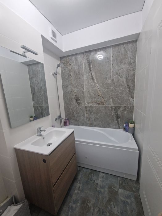 Apartament bloc nou