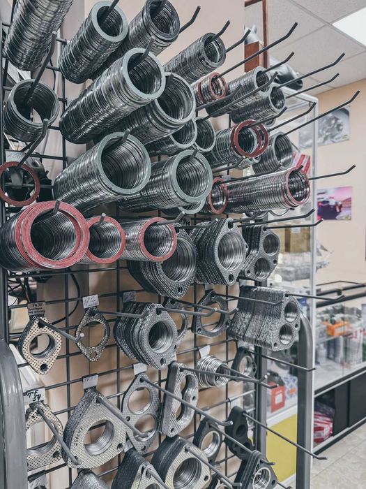 Магазин выхлопных систем/глушителя/насадки/катализаторы/гофры/стронгер