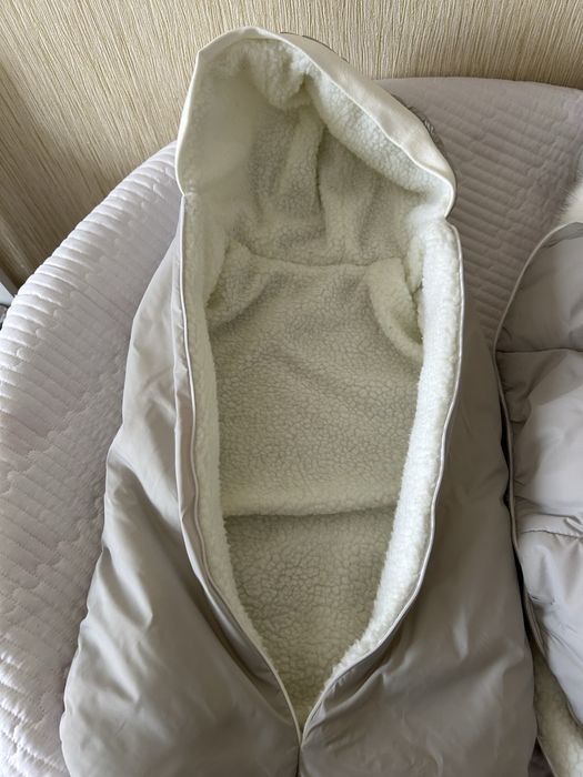 Продается зимний конверт на выписку б/у