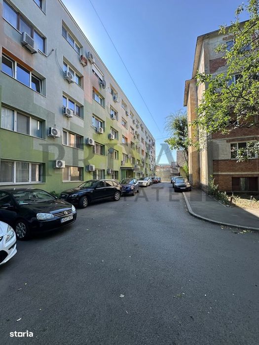 Garsoniera renovata, 26 mp, etaj 2, Complex Studențesc