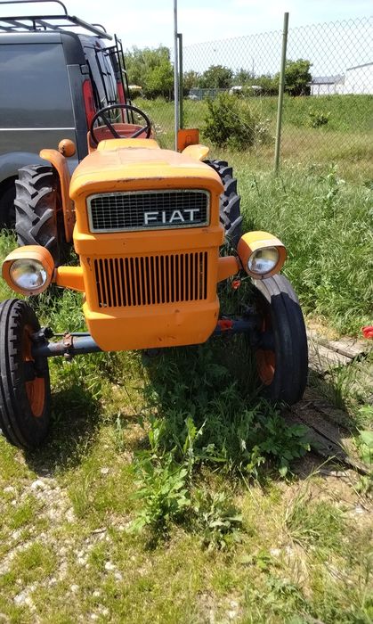 Tractor Fiat 250