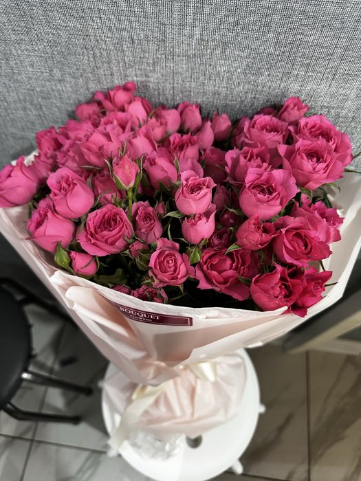 Кустарные розы свежие