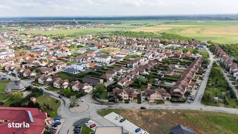 Terenuri de vânzare în Via Carmina,cu toate utilitatile ,comision 0