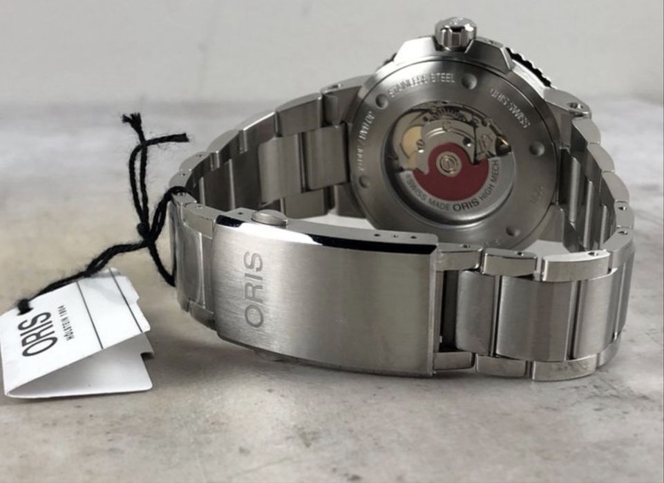 Oris Aquis 43.5mm Green Dial - Full Set