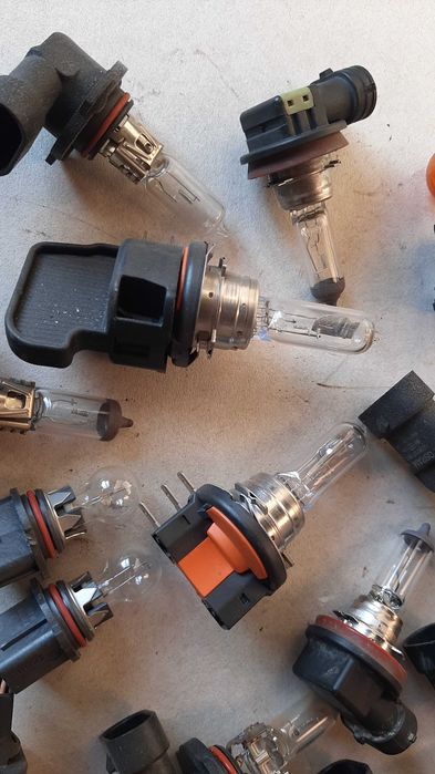 Халогенни крушки за  фарове за мъгла