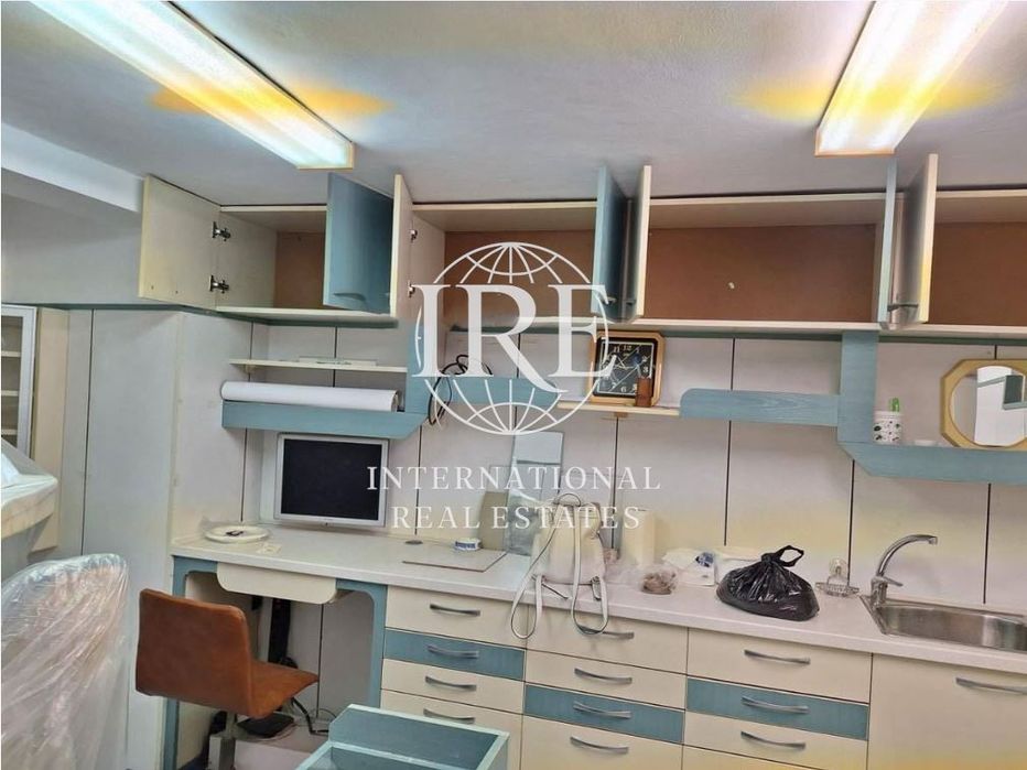 Офис в Варна-Лятно кино Тракия площ 52 м2  цена 134000 евро зъболекар