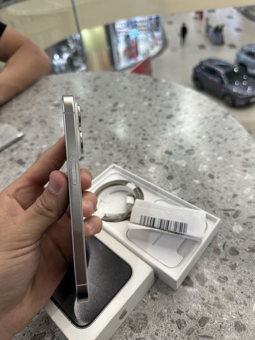 IPhone 15 pro 128gb 83%