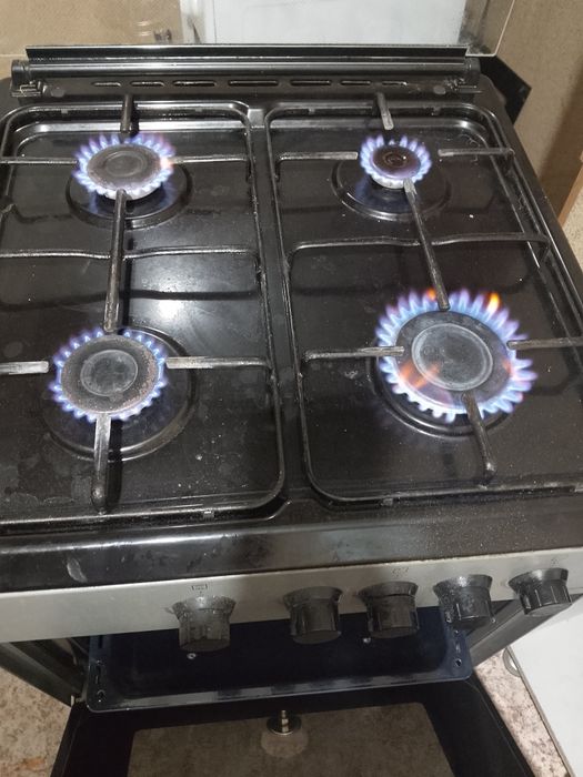 Газовая плита  60х60