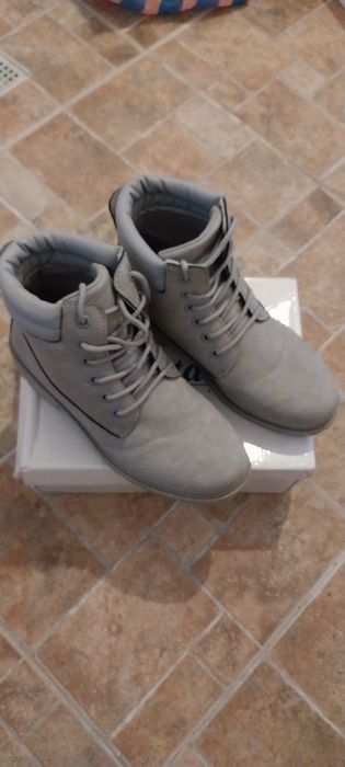 Дамски зимни боти 38 номер.